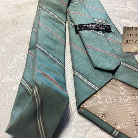 CHRISTIAN DIOR. SILK TIE just besutiful rare colors. - Picture 3 of 8